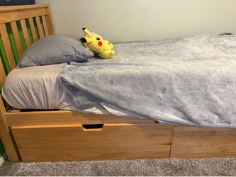 Solid Wood Twin bed with drawers and mattress