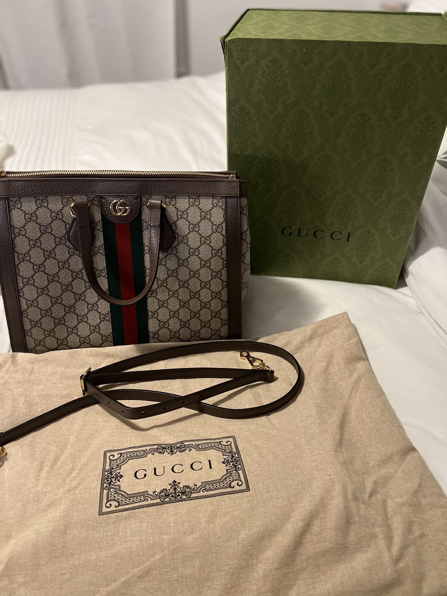 Gucci Ophidia GG medium top handle bag