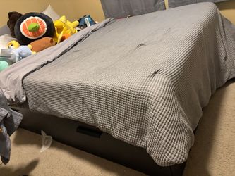 Queen bed