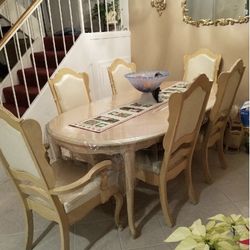 Dinning table with 6 chairs