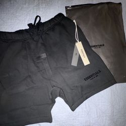 Black Essential Shorts Size M