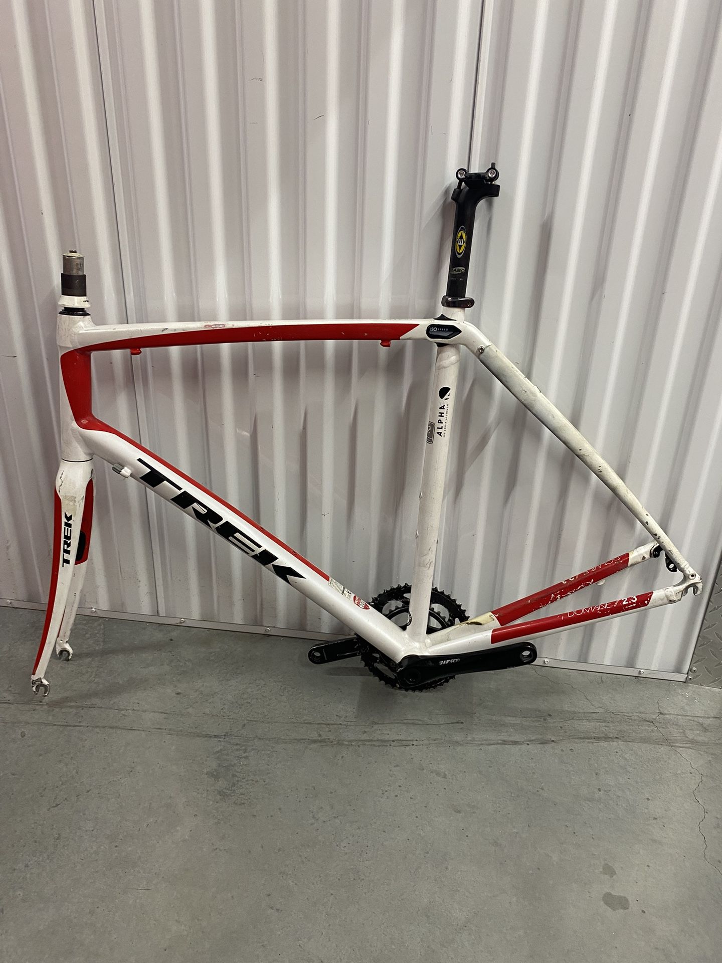 Frame road bike Trek.