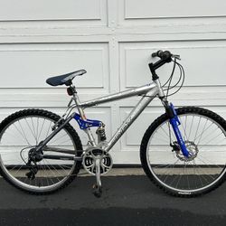 Mountain Aluminum Bike TRIAX Full Suspension Tire 26 Frame 18.5”