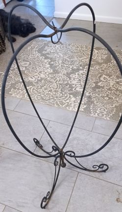 Cast iron hanging plant stand