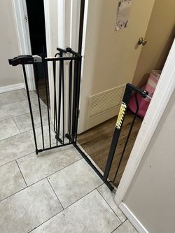 Extra Tall Pet Gate / Safety Gate - Fits Openings 29” - 36.5”