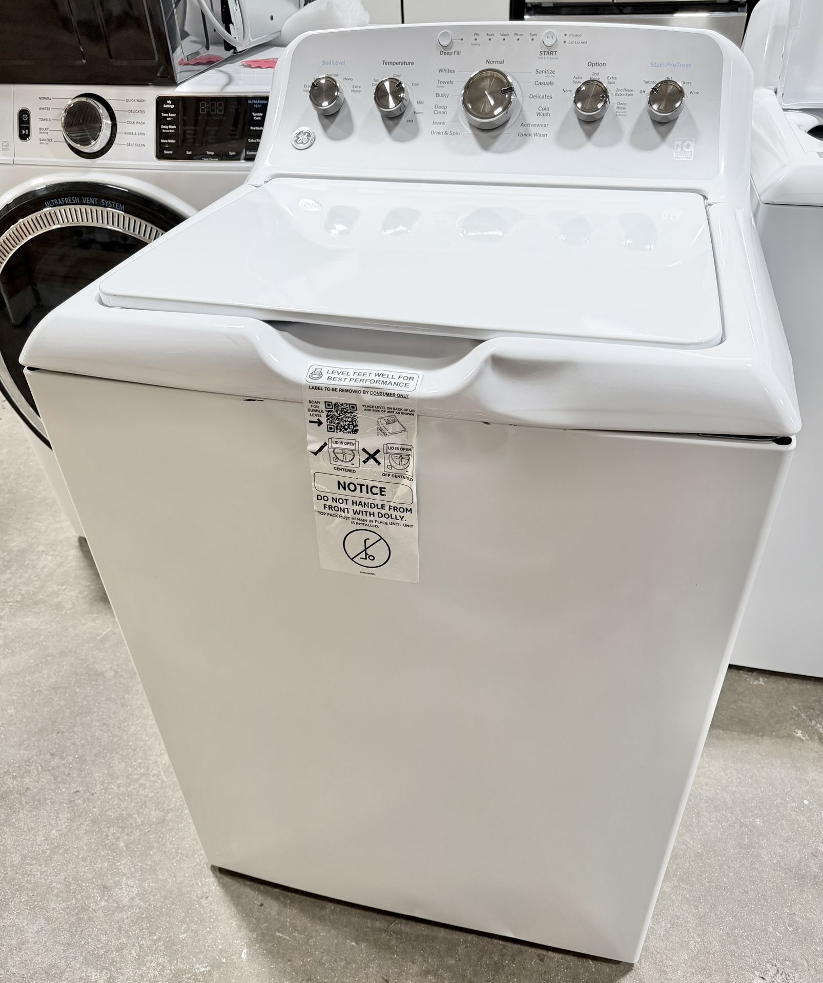 NEW Washer 4.6 cu.ft.