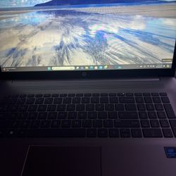 Hp Laptop 17” Touchscreen 