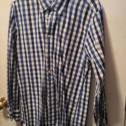 Tommy Hilfiger Casual Button Down Size L Trim