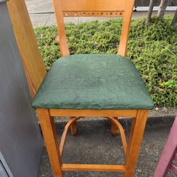 Tall barstool - free!