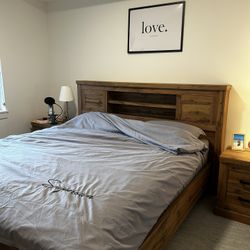 Wooden King Sized Bed With Ample Storage