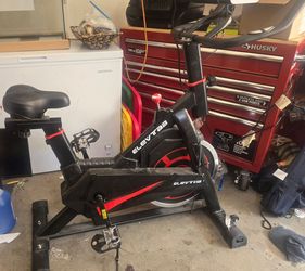 Stationary spin bike