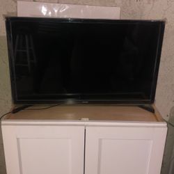 Samsung 32-inch LED HDTV 