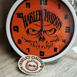 Harley Davidson Skull Clock And Leather Patch 