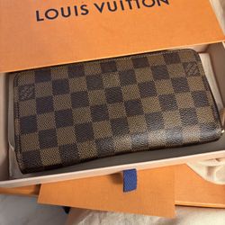 Authentic Louis Vuitton Woman Wallet