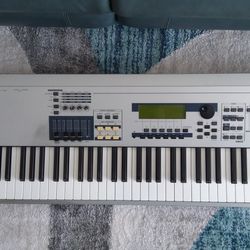 Yamaha Mo8/PSX Keyboard 