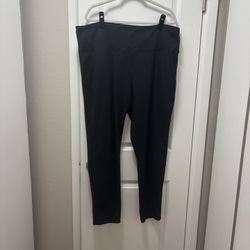 Black Fleece Lined Leggings W/ Pockets
