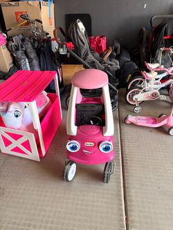 Little Tikes Pink Cozy Coupe Ride-On Car