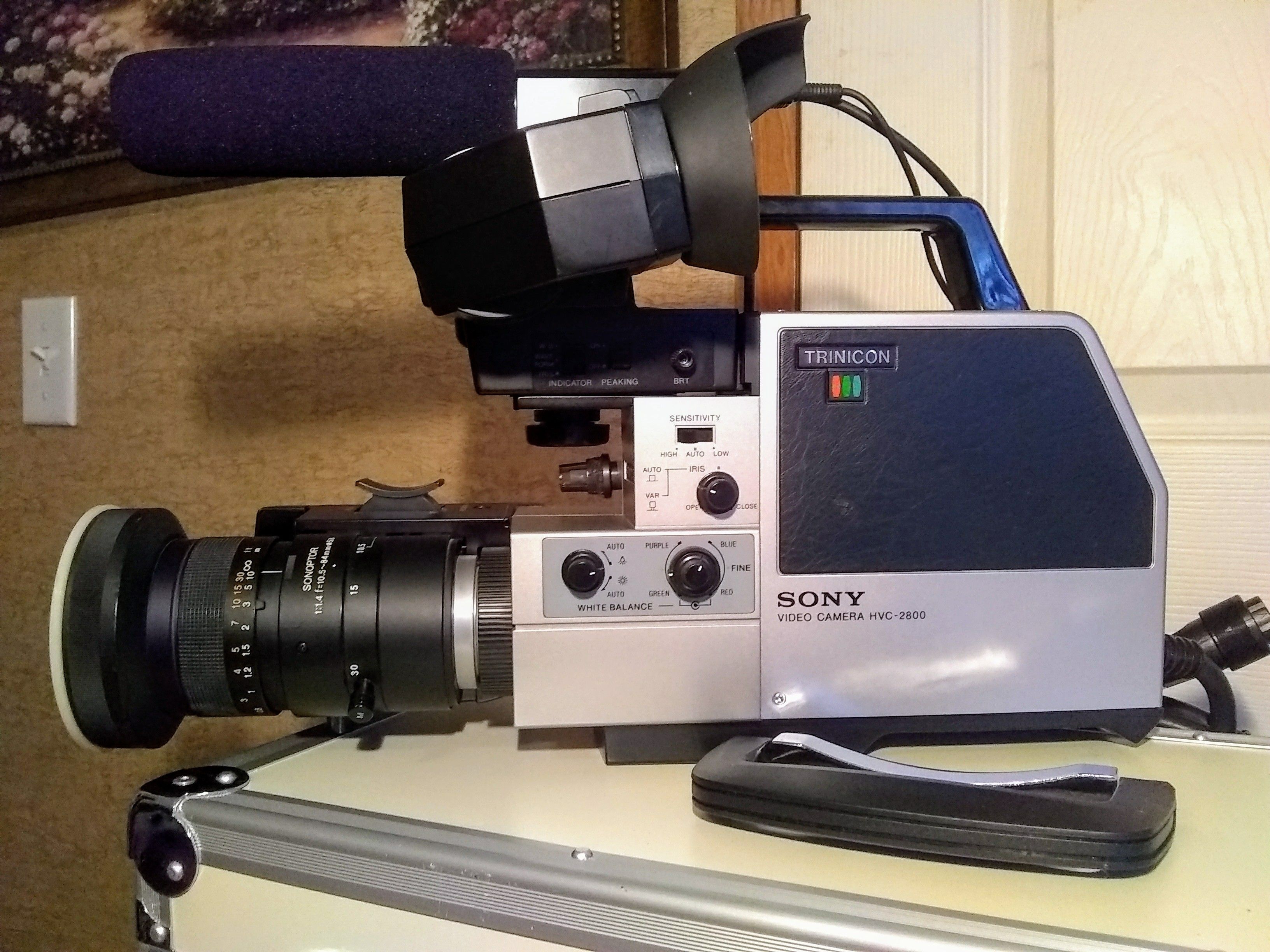 Vintage Sony SMF Trinicon Video Camera HVC-2800 with Vintage Sony SMF Trinicon Video Camera HVC-2800 with