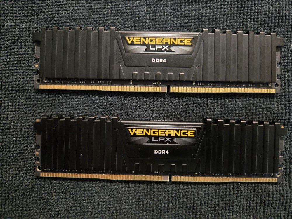 32gb Ram DDR4 3600hz / Trade for DDR5