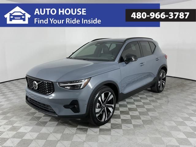 2023 Volvo XC40