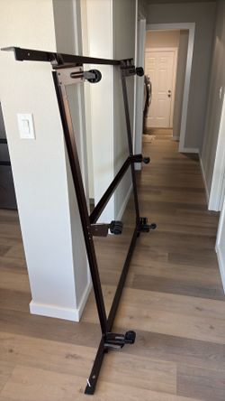 Queen size bed frame free