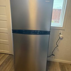 Stainless Steel / Black Apartment Size  Refrigerator 