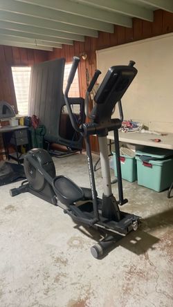 NordicTrack AudioStrider 800 Elliptical