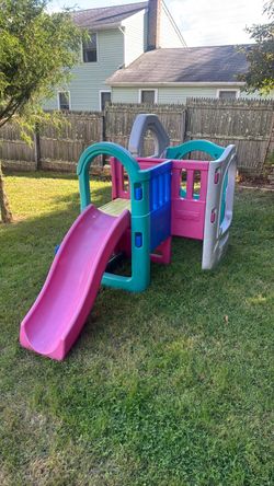 Fisher-Price Kids Outdoor Playset with Slide