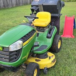 Lawnmower Tractor John Deer