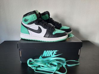 Jordan 1 High Green Glow size 5Y