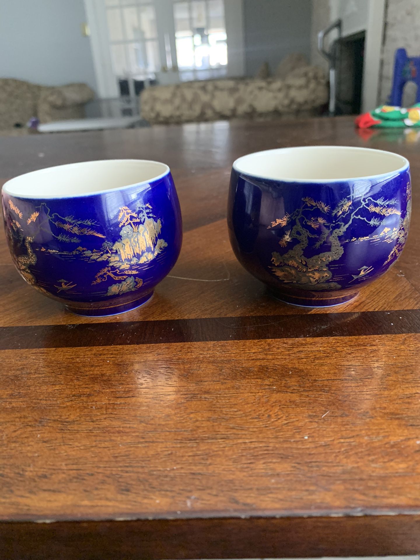 Decorative tea cups from Japan