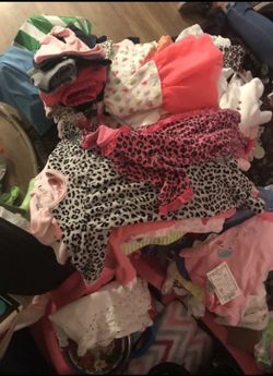 Lots of baby girl clothes for sale