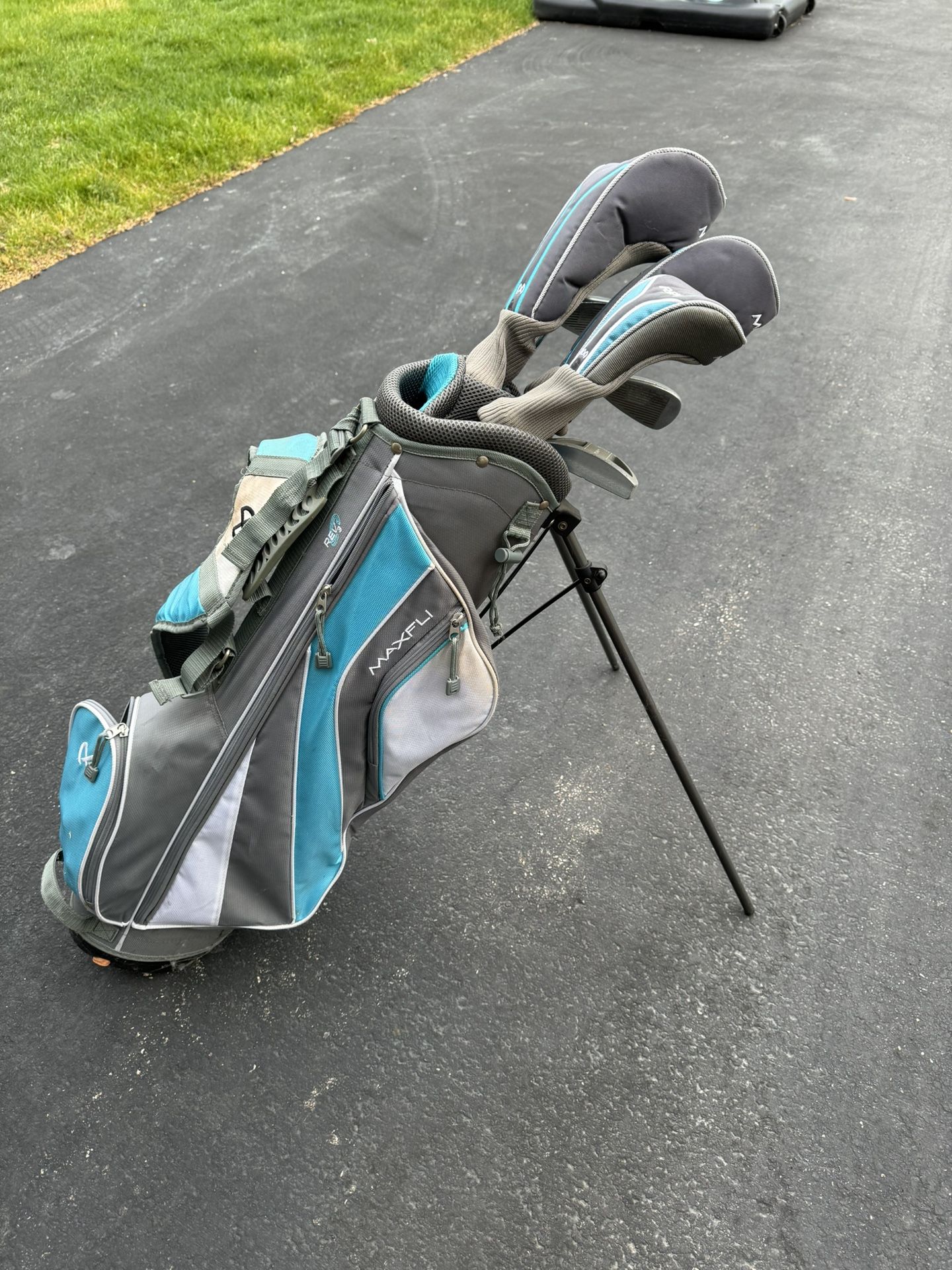 Maxfli Rev 3 Junior Golf Club Set