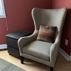 SterlingTree Studio Wingback Lounge Chair