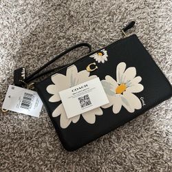 Small Floral Print Leather Wristlet
