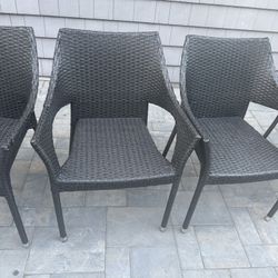 4 Wicker Chairs