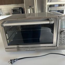  Cuisinart ® Deluxe Convection Toaster Oven Broiler