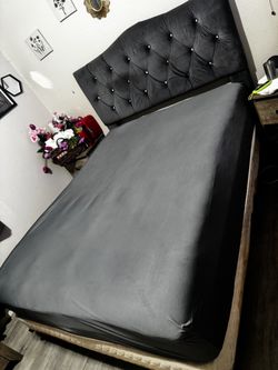 Queen size bed