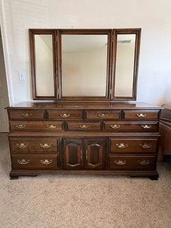 Dresser w Mirror