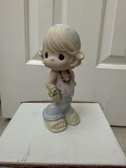 Precious Moments "I Am Me!" Figurine 120118 Girl Jeans Jewelry 2004
