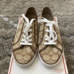 Coach Shoes Size 6.5 Women’s - Excellent Condition 