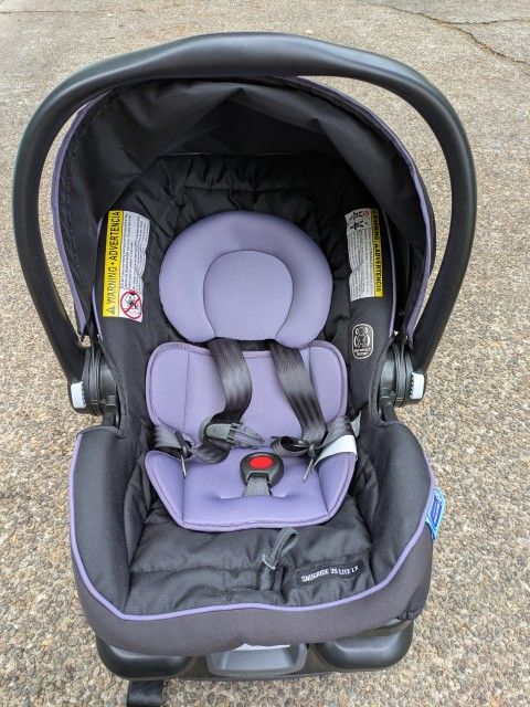 Infant Carseat and Base