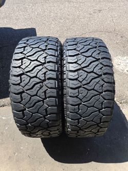 35x12.50x22 Venom power 99% tread