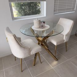 Dinning Table With 2 Chair’s 