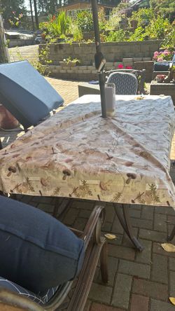 Strong outdoor table and 6 chairs