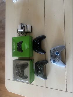 Xbox Controllers / Charging Dock – Prices Below