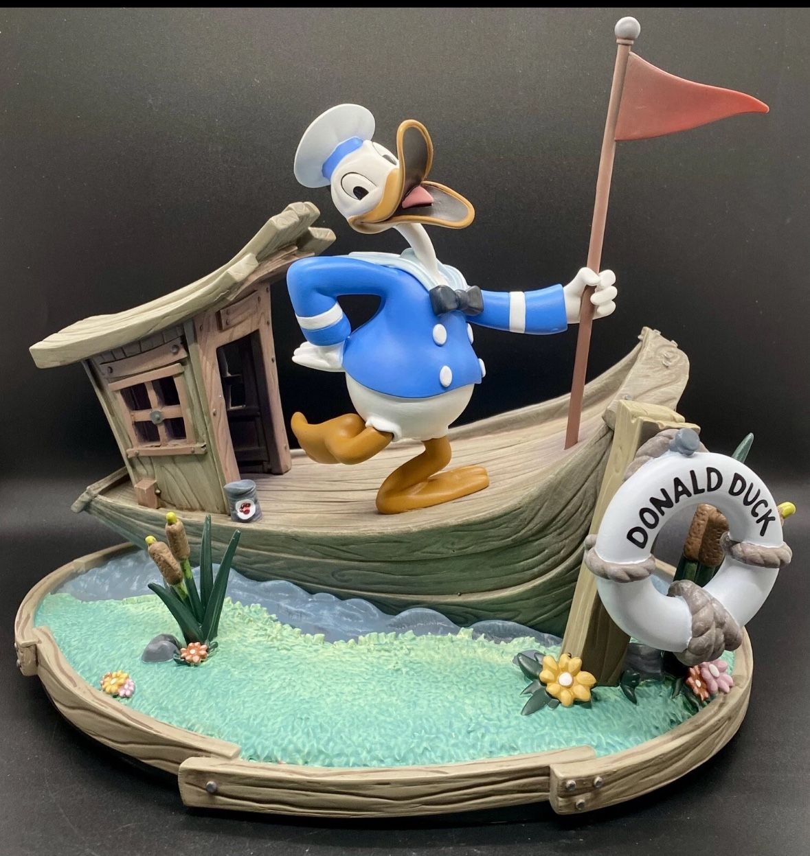 Disneyland Donald Duck 90th Figurine