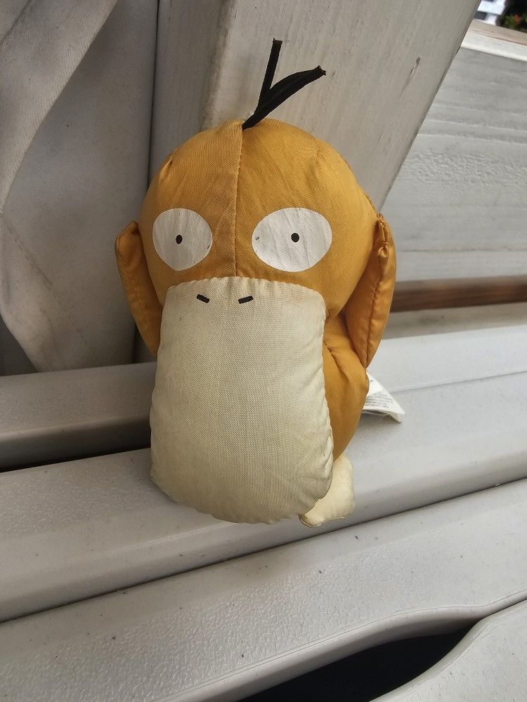 1995 Nintendo Pokemon Bath Sponge Buddie Psyduck