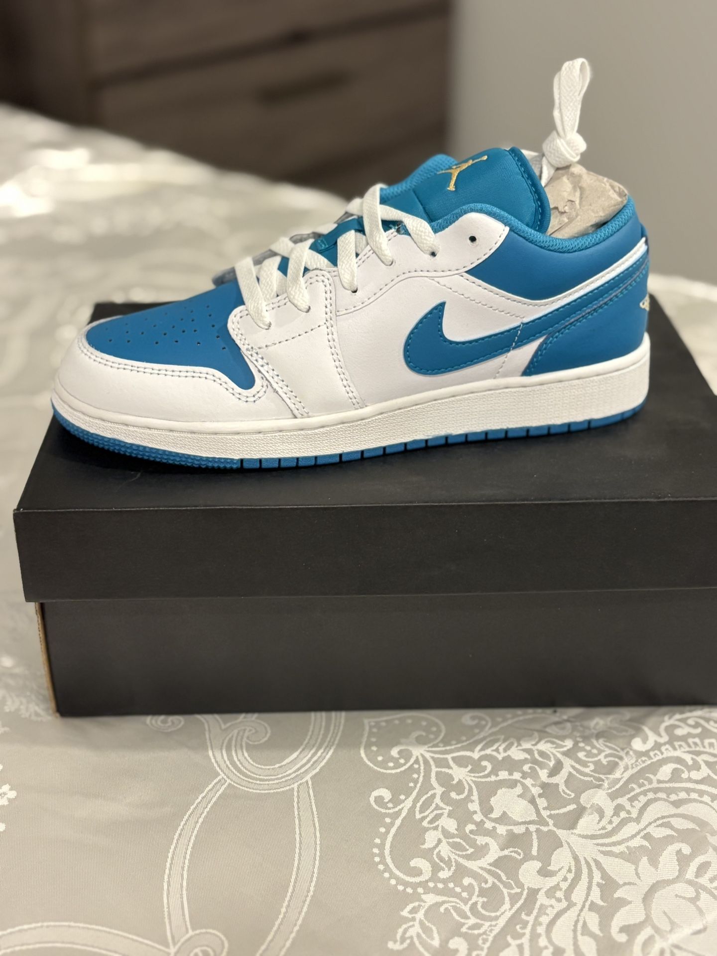 Air Jordan 1 Low Blue Size 6.5Y