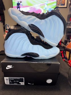 Nike little posite”Psychic blue”/ Size 7Y/8.5W